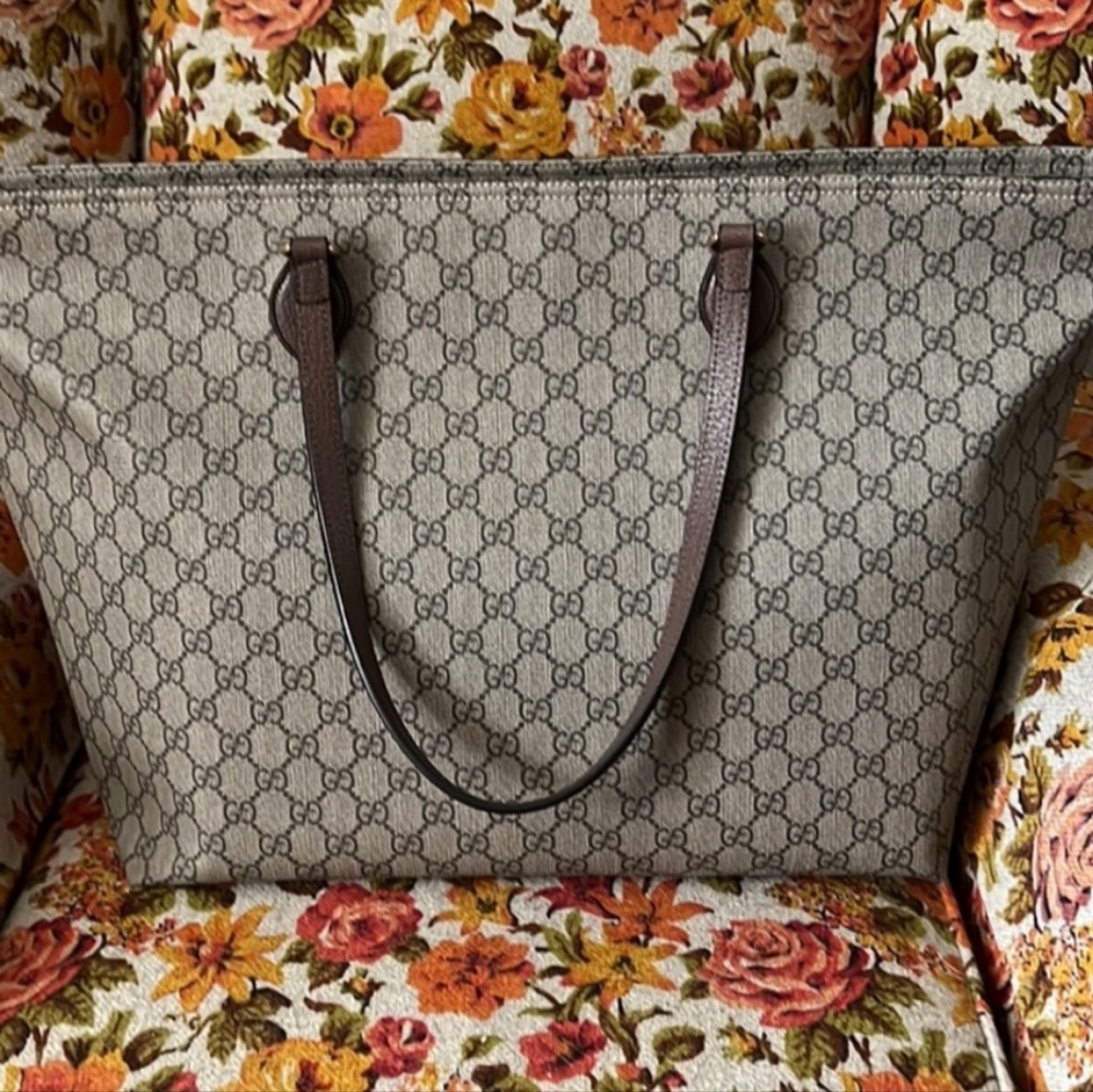 Gucci GG Supreme Tote